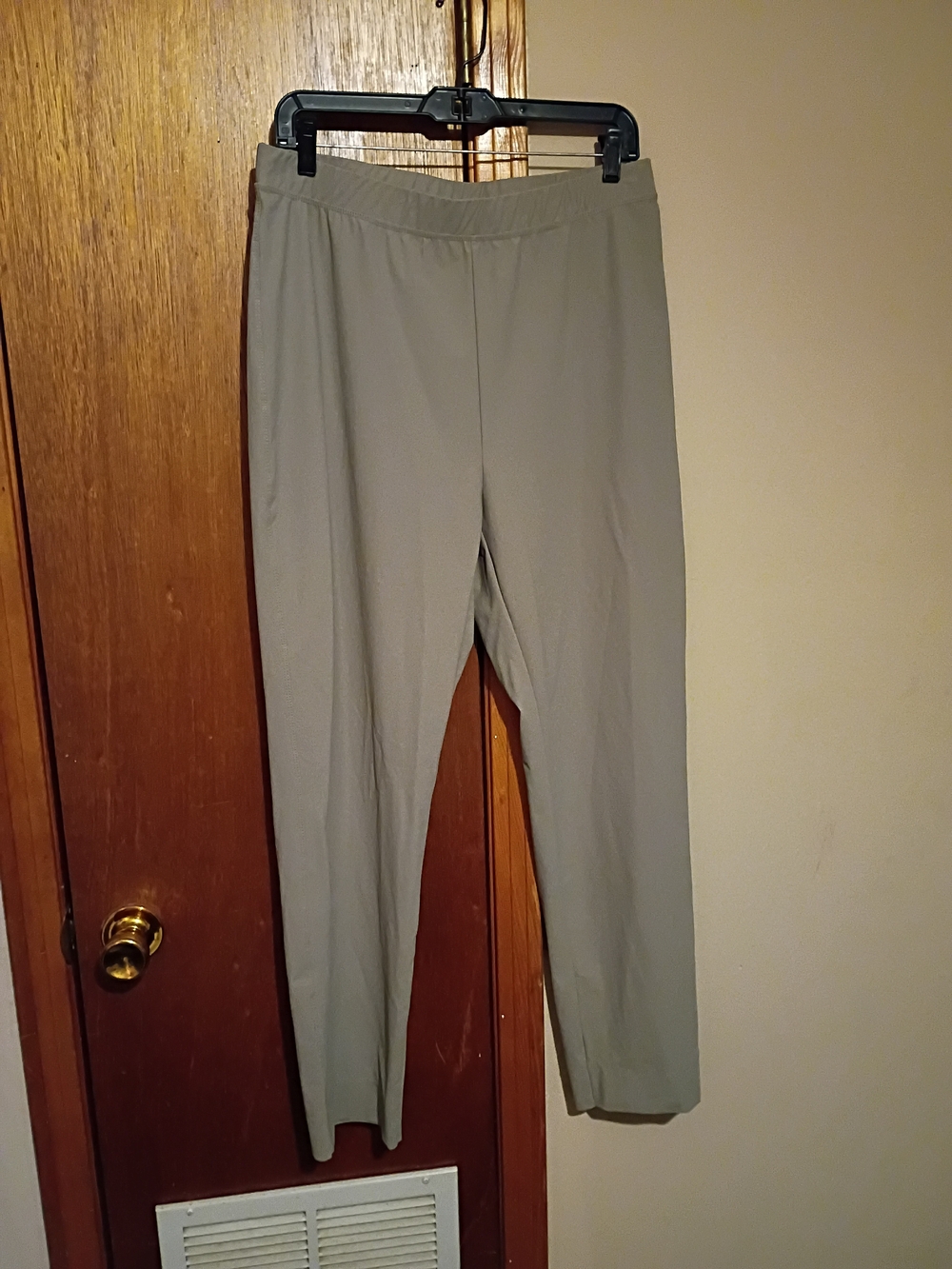 Everyday Stretch Straight-Leg Pull-On Pants - Light Gray